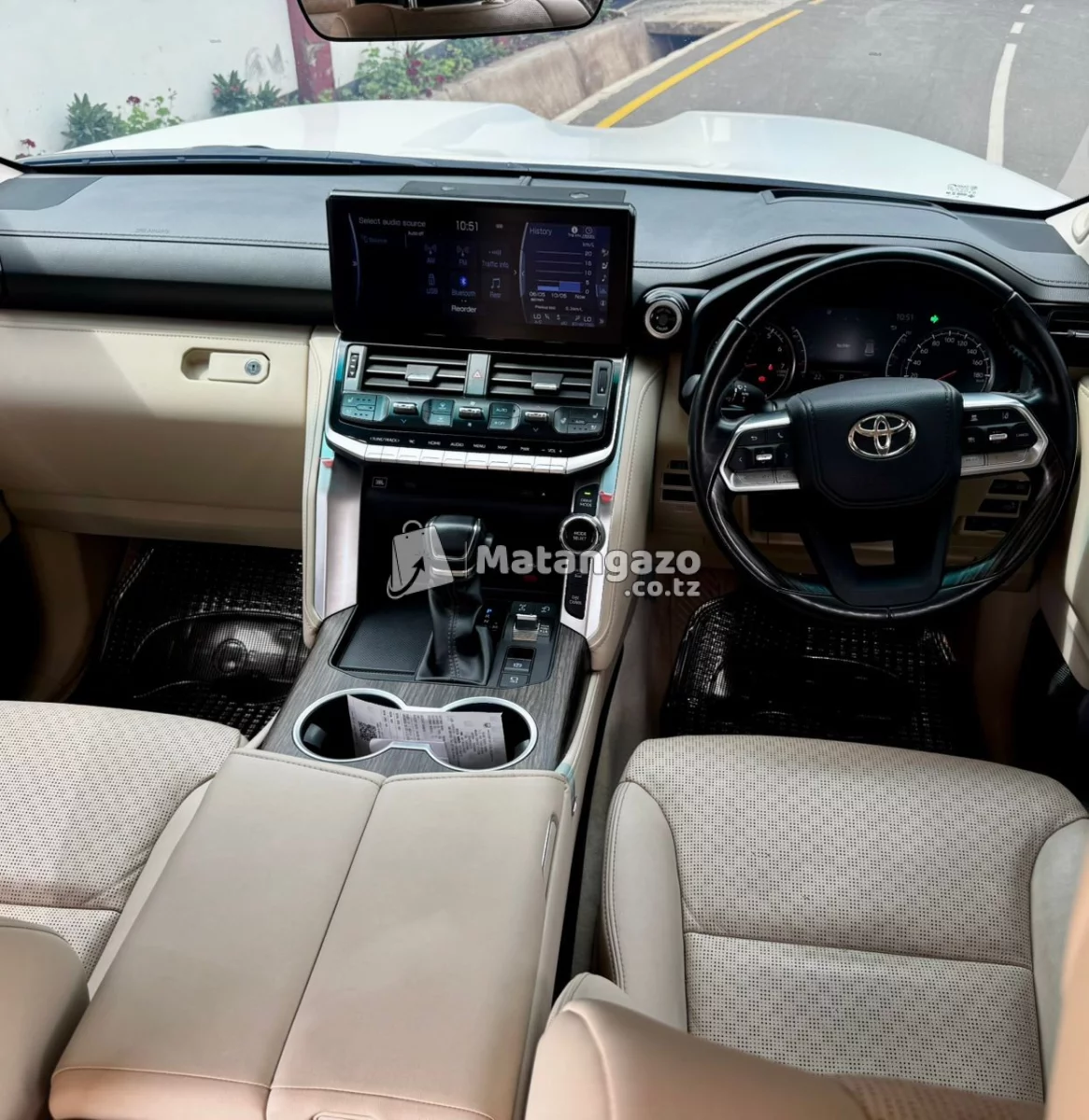 Toyota Land cruiser White