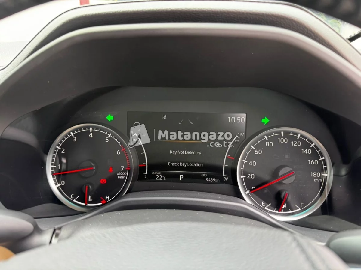 Toyota Land cruiser White