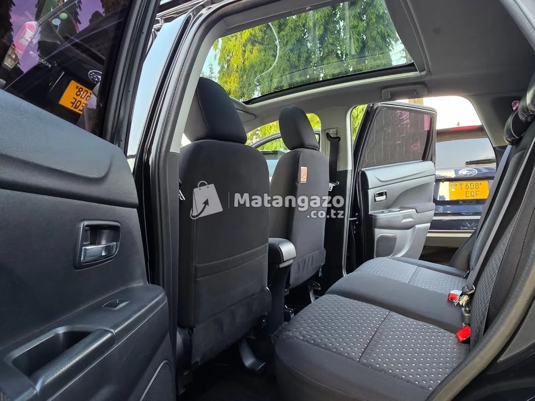 Mitsubishi RVR 2011 Silver