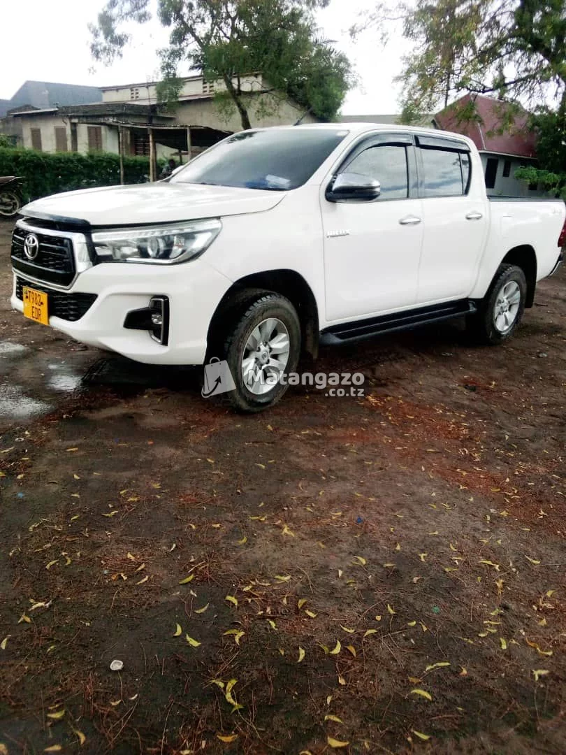 Rhond's Company Limited - Tunakodisha Magari