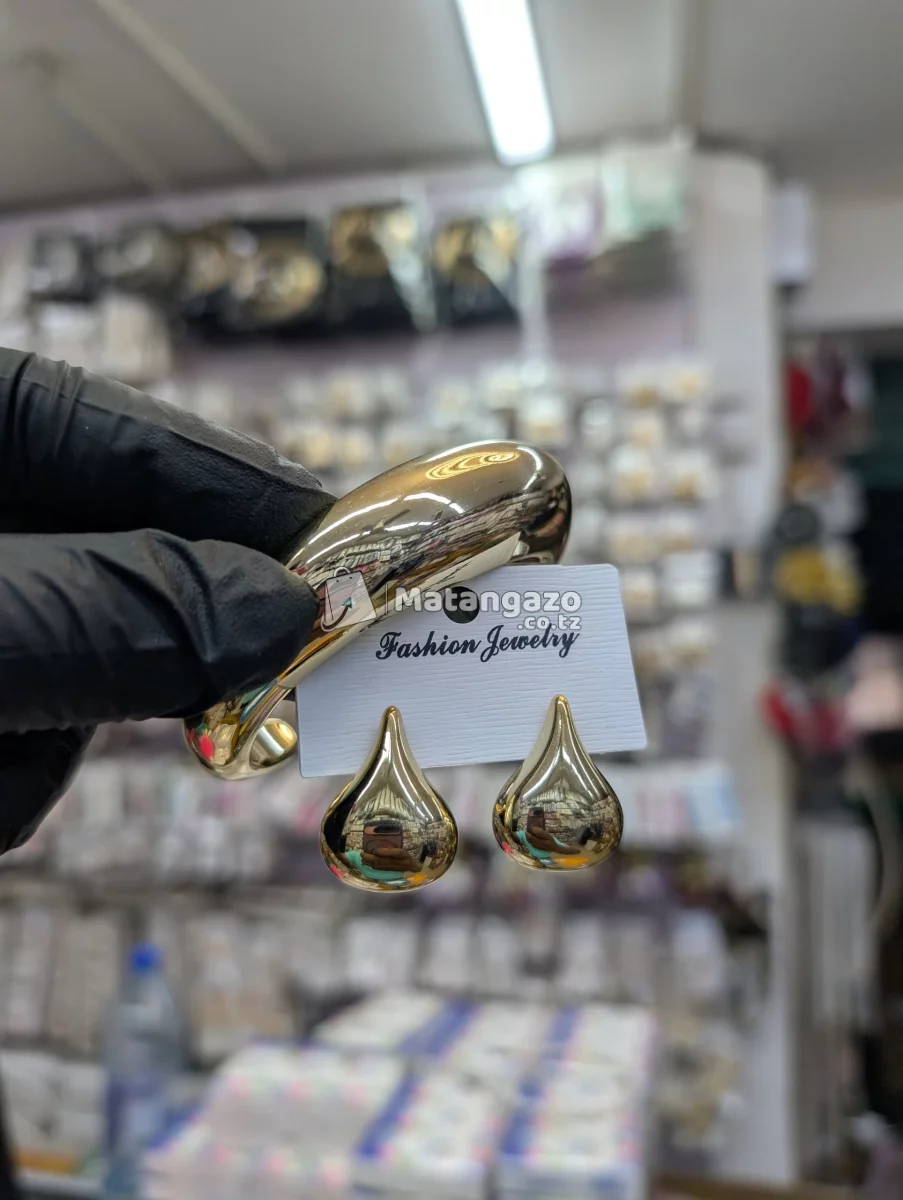 Premium Earrings & Bangles