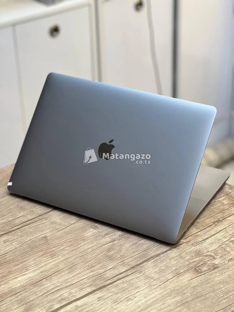 Refurbished Apple Apple MacBook Pro 12 GB RAM 512 GB SSD