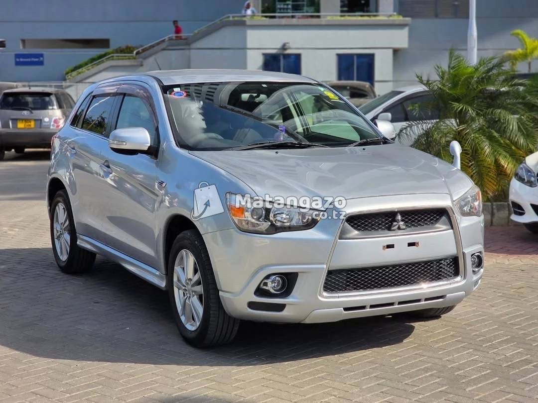 Mitsubishi RVR 2011 Silver