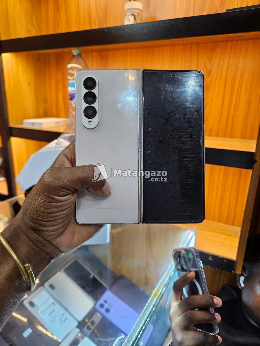 Samsung Samsung Galaxy Z Fold6 12 GB RAM 1 GB Others