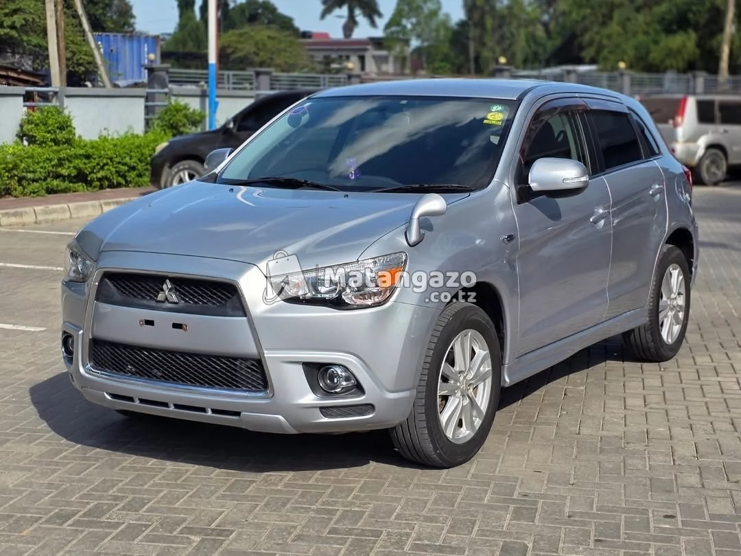 Mitsubishi RVR 2011 Silver