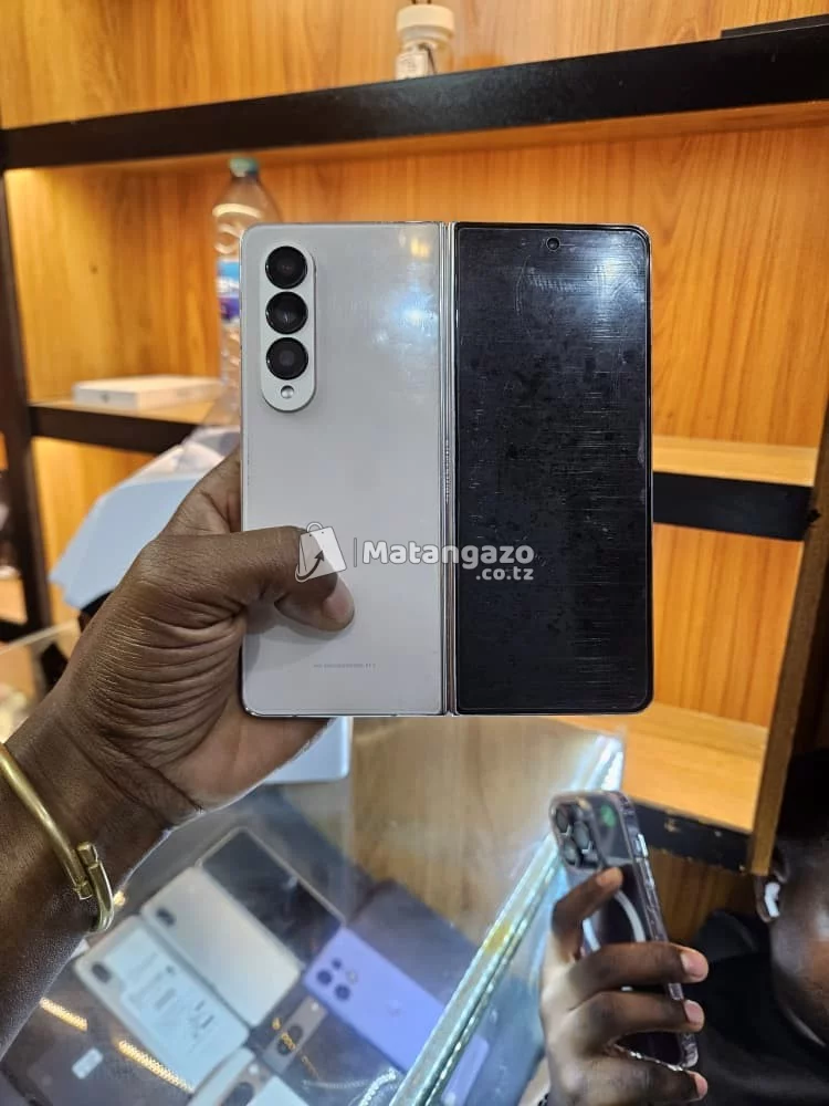 Samsung Samsung Galaxy Z Fold6 12 GB RAM 1 GB Others