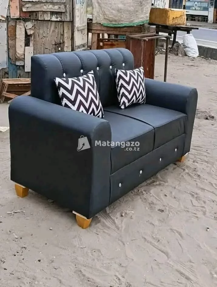 Sofa mpyaa  Bei 170k Usafir bure  Whasup 0789 949 098