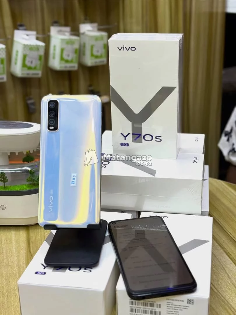 Vivo Vivo Y70s 6 GB RAM 128 GB Others