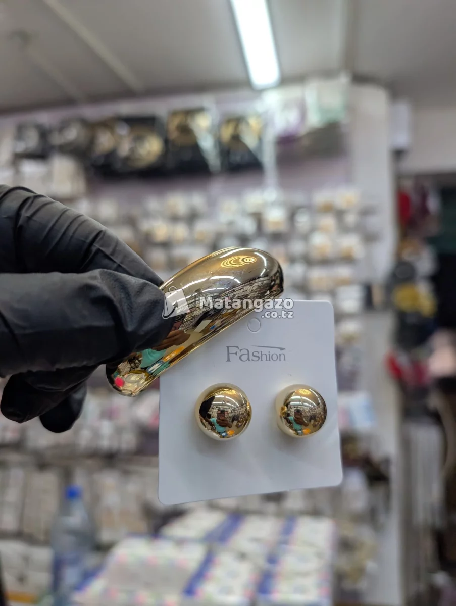 Premium Earrings & Bangles